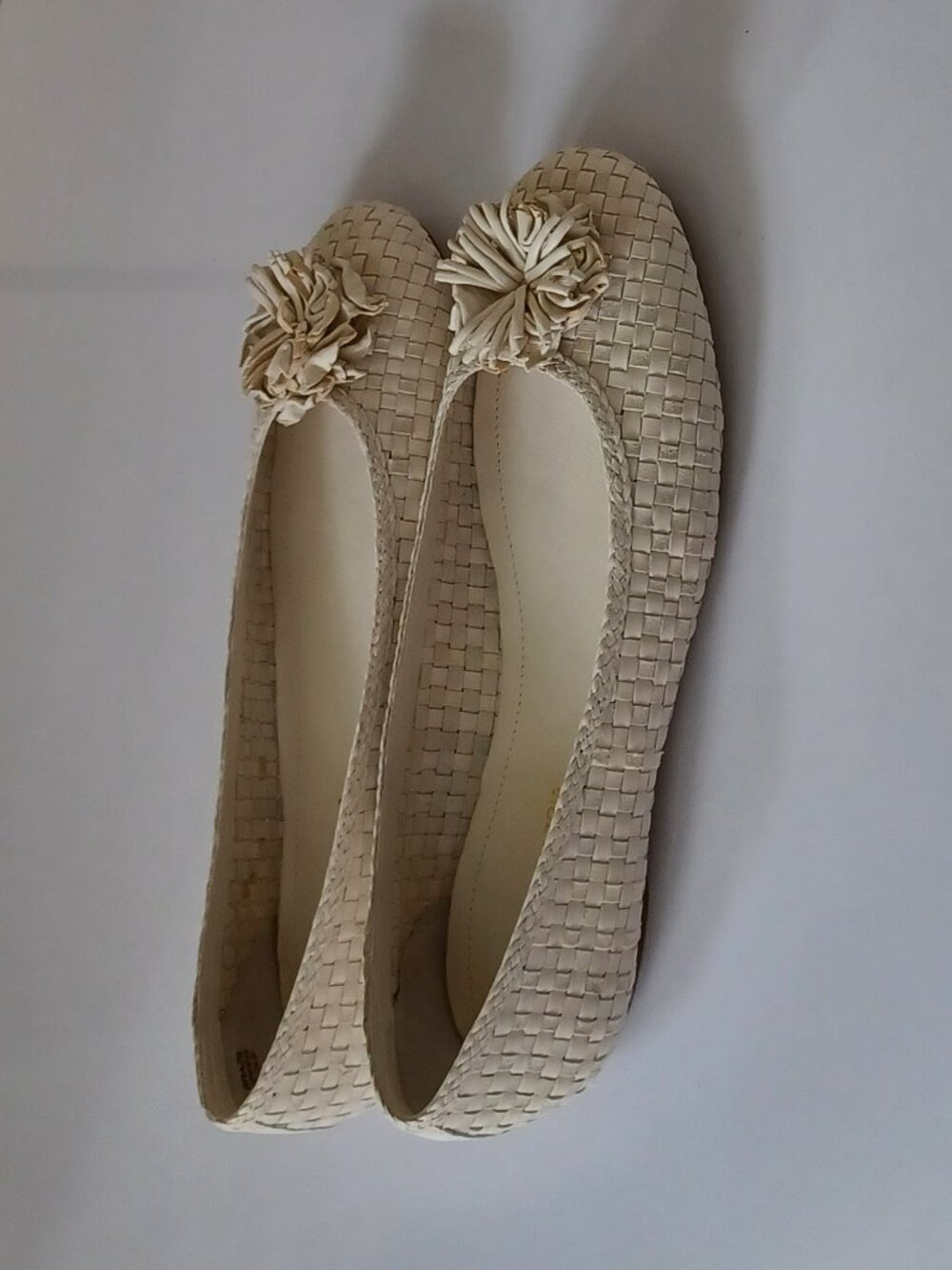 New BCBG MaxAzaria Leather Ballet Flats Slippers